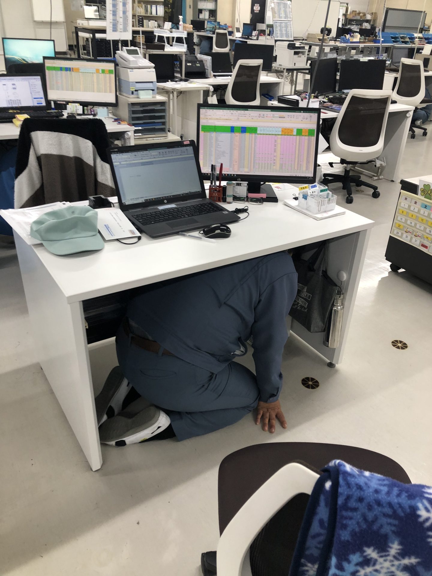 シェイクアウト訓練を実施しました